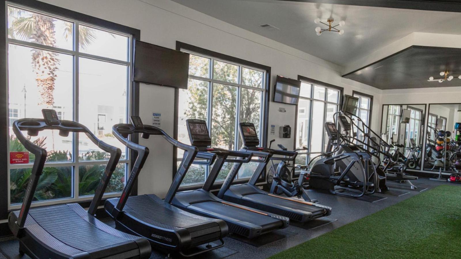 Landing At Longshore Commons - 1 Bedroom In Apartment *