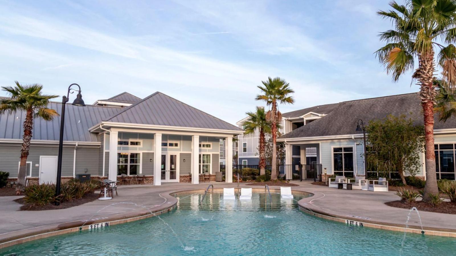 Apartment Landing At Longshore Commons - 1 Bedroom In *