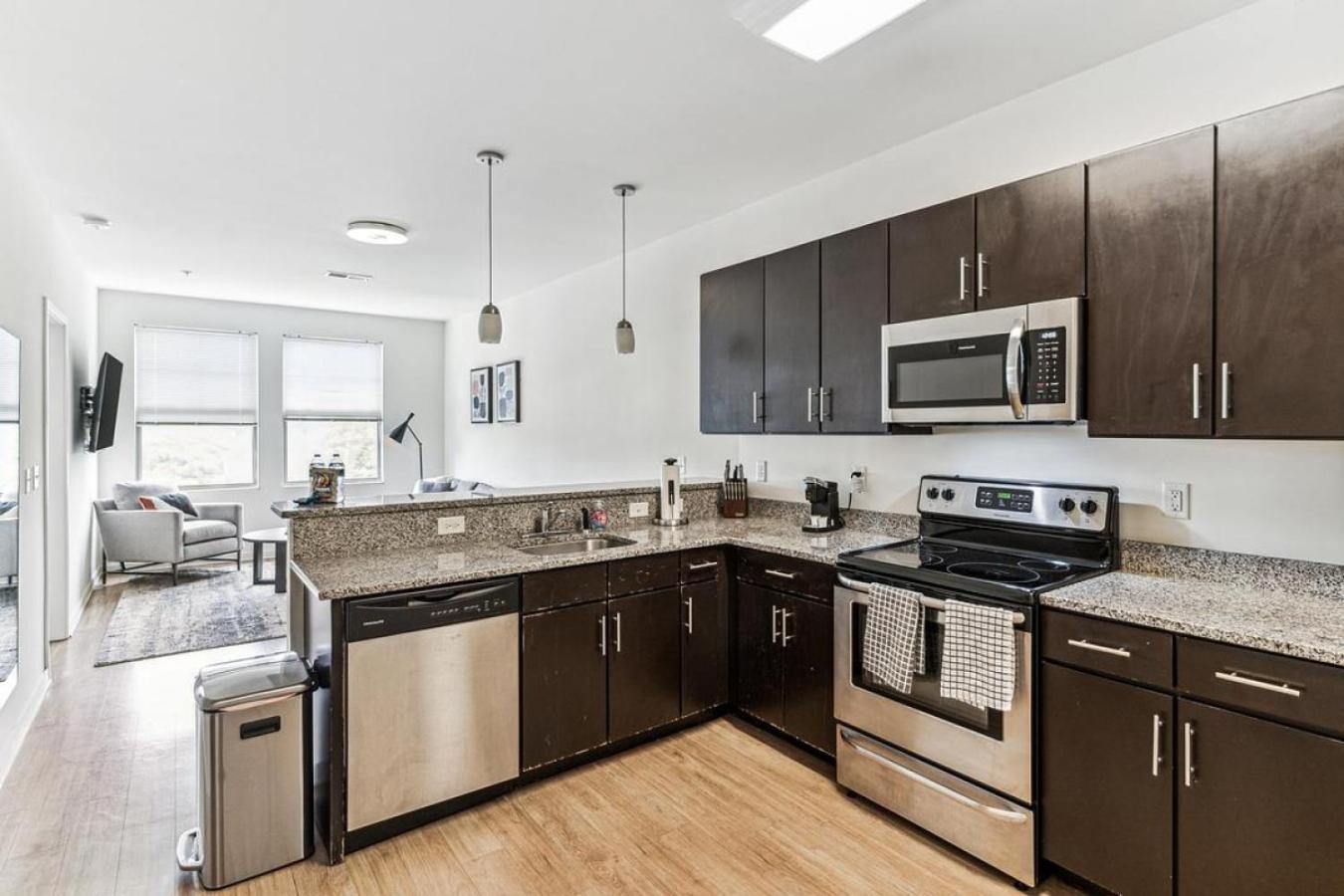 Landing At Longshore Commons - 1 Bedroom In Apartment