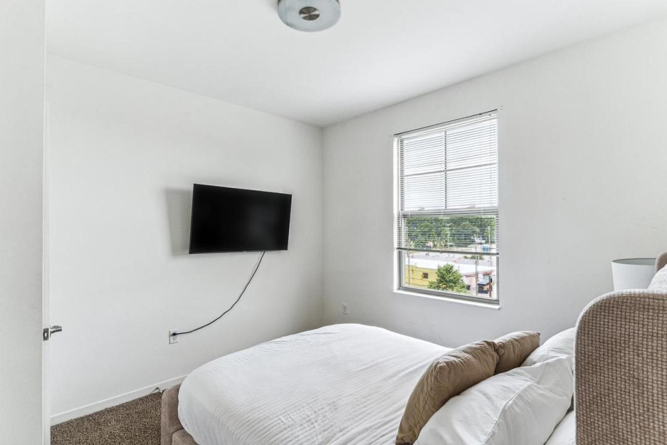 Landing At Longshore Commons - 1 Bedroom In Apartment Savannah