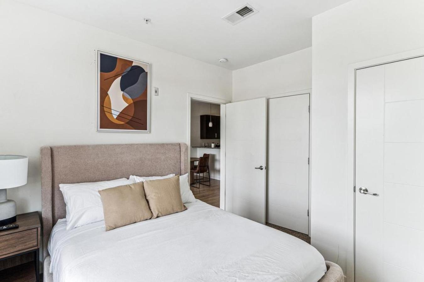 Landing At Longshore Commons - 1 Bedroom In *