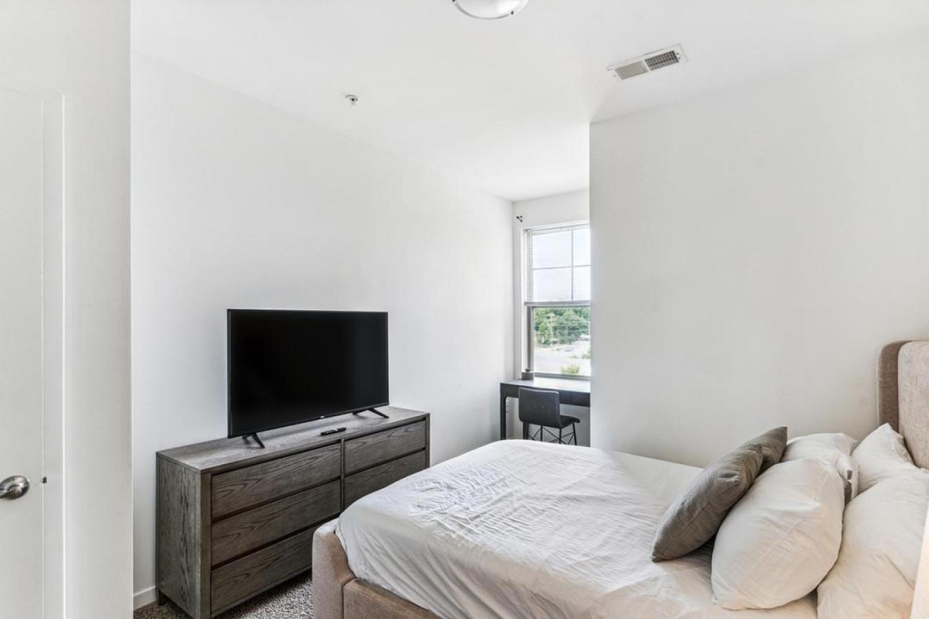 Landing At Longshore Commons - 1 Bedroom In